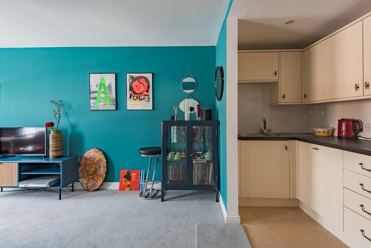 Blackhorse Loft - Spacious Apartment By The Sea 딜 외부 사진