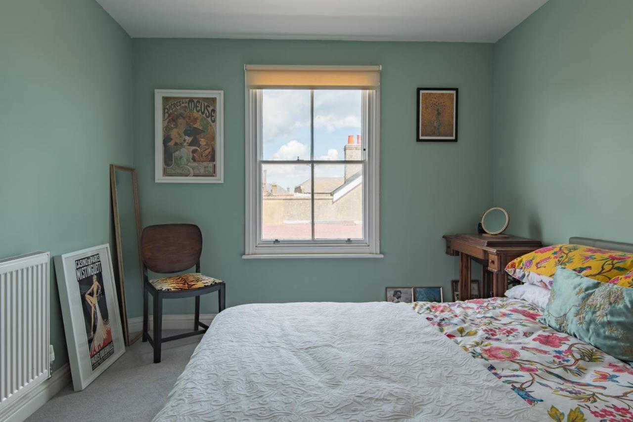 Blackhorse Loft - Spacious Apartment By The Sea 딜 외부 사진